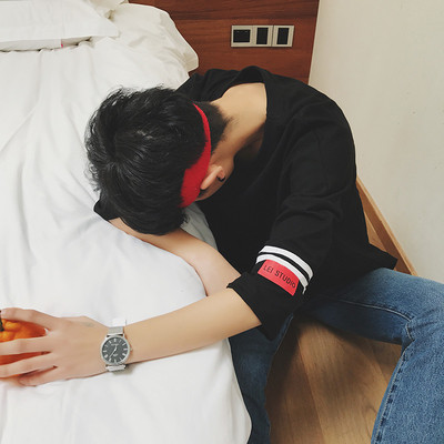 Tricou bărbătesc de vară în mai multe culori cu dungi pe mâneci