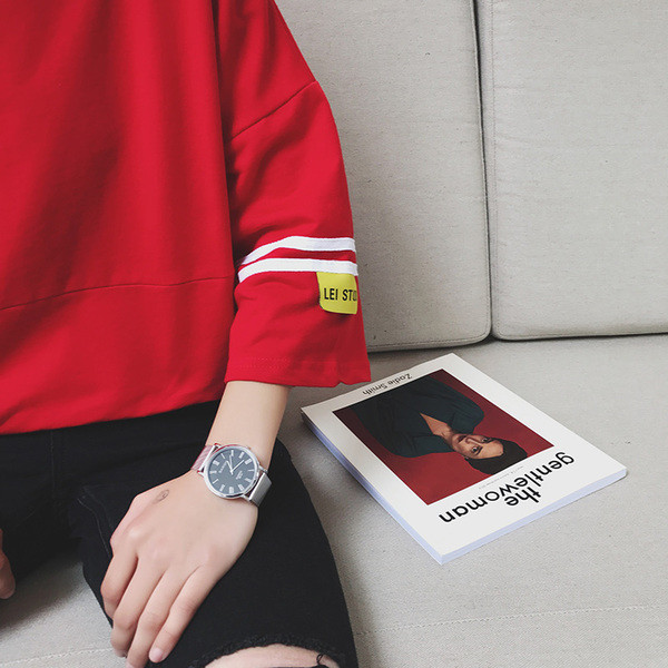 Tricou bărbătesc de vară în mai multe culori cu dungi pe mâneci