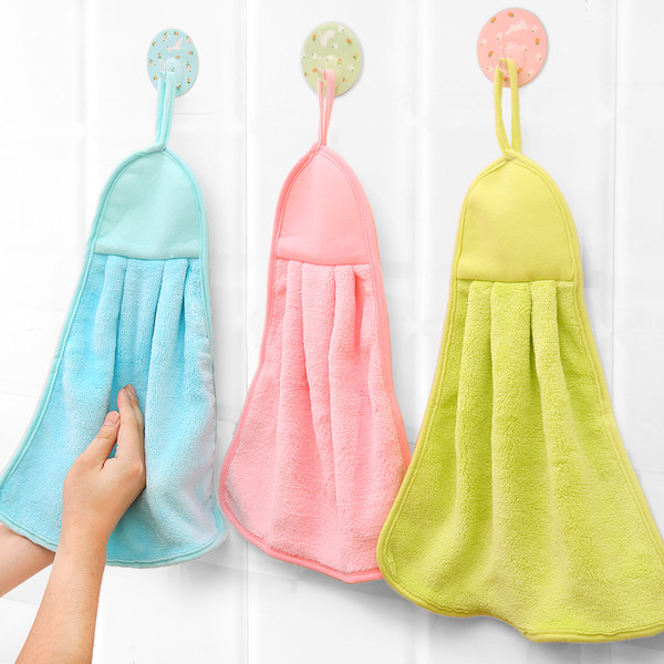 Много удобна,мека и лесна за закачане кърпа за ръце