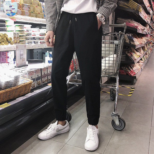 Ανδρικά αθλητικά παντελόνια σε δύο χρώματα με τσέπες και κορδόνια