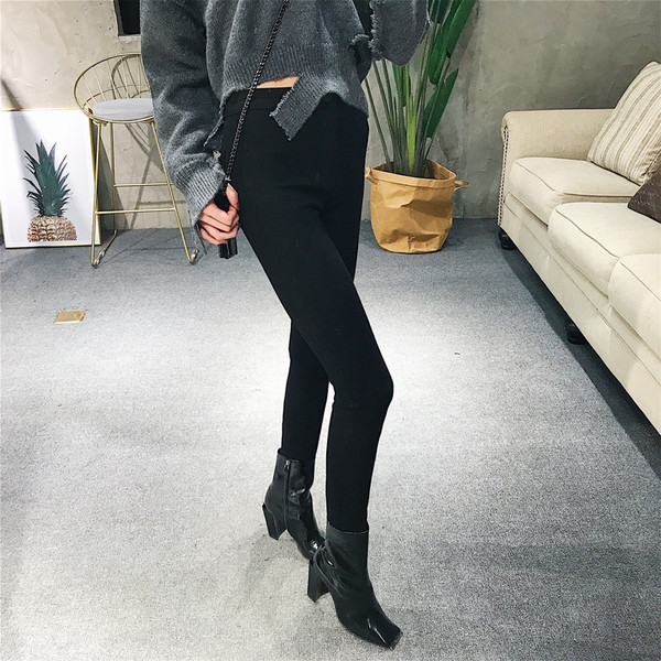 Egyszerű női sport- és alkalmi nadrág több színben