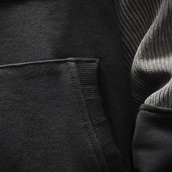 Férfi pulóver kapucnival és zsebekkel, két színben