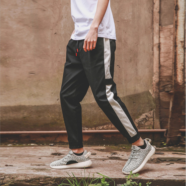 Ανδρικά παντελόνια με τσέπες, κορδόνια και χρωματιστές άκρες