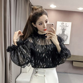 Modern női ing csipkével és fényes részekkel