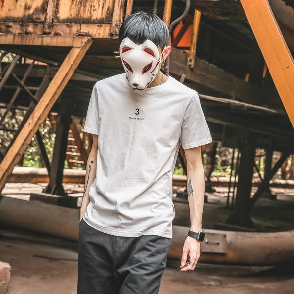 Alkalmi férfi póló rövid ujjal, fehér színben, virágos motívumokkal