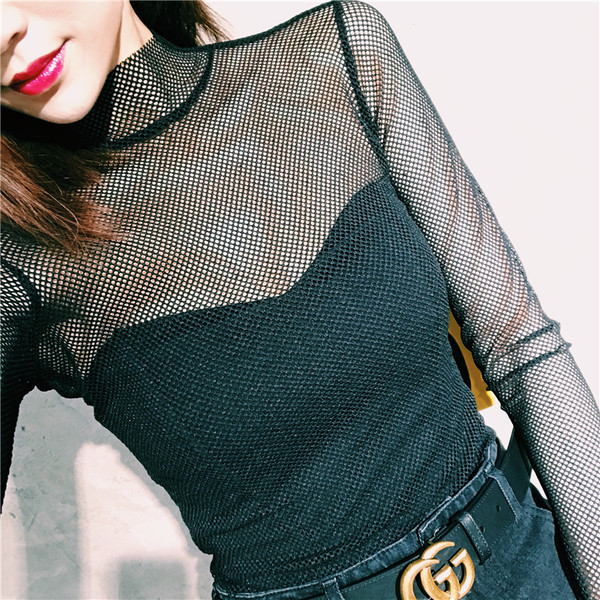 Stílusos női feszes mellszoba fehér és fekete színben