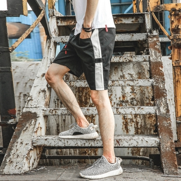 Férfi rövidnadrág elasztikus derékkal, fekete színben