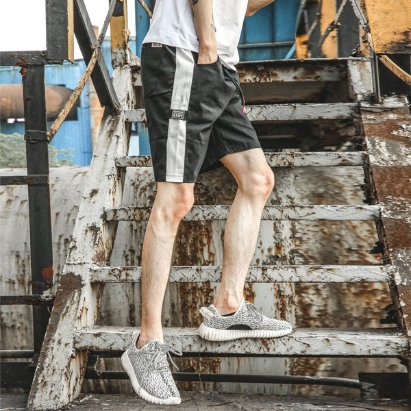 Férfi rövidnadrág elasztikus derékkal, fekete színben