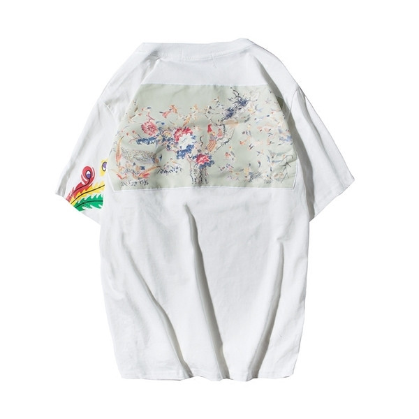 Férfi póló rövid ujjal, fekete-fehér színben, virágos motívumokkal