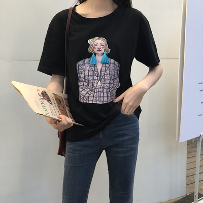 Női sportpóló O-alakú gallérral és színes rátéttel szabad fazonban több színben