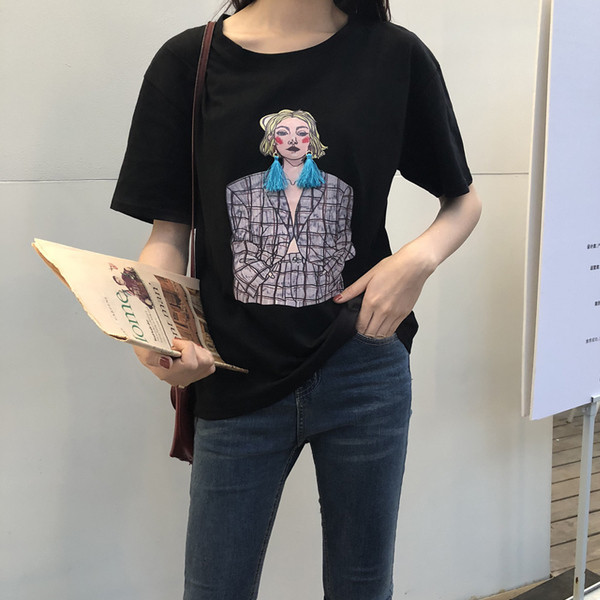 Női sportpóló O-alakú gallérral és színes rátéttel szabad fazonban több színben