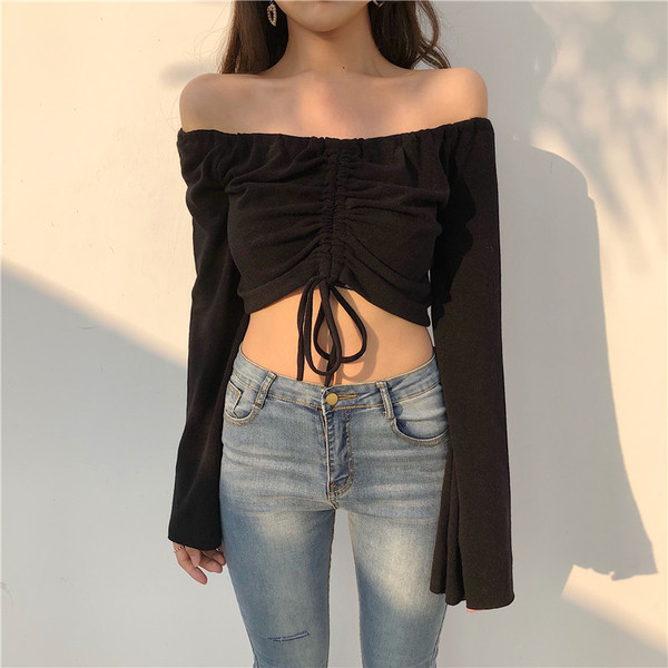 Κομψή γυναικεία κοντομάνικη μπλούζα με φαρδιά μανίκια σε δύο χρώματα