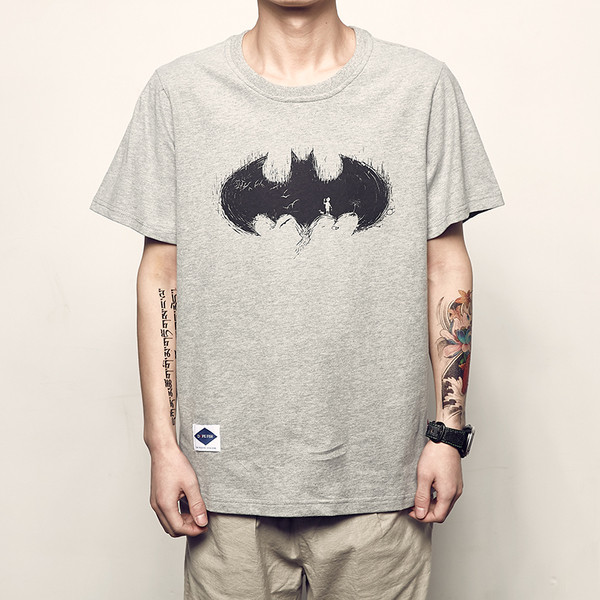 Ανδρικό μπλουζάκι σε τρία χρώματα με γραφικό σχέδιο