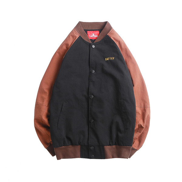 Ευρύ ανδρικό μπουφάν  με κουμπιά και κεντημένη επιγραφή στην πλάτη