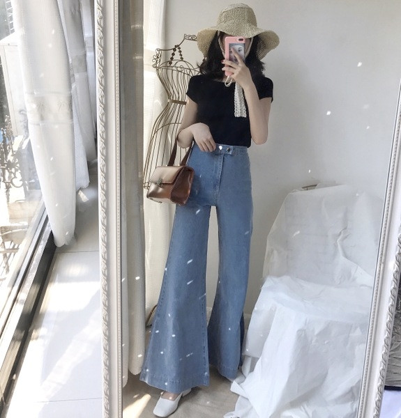 Stílusos női farmer, magas derekú Charleston típusú világos színben