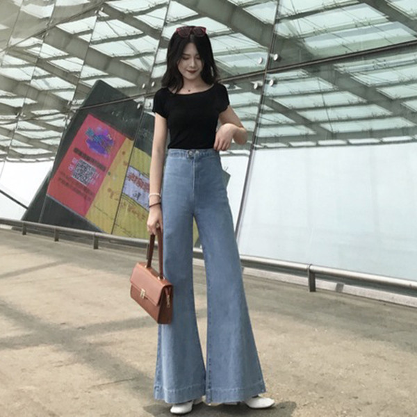 Stílusos női farmer, magas derekú Charleston típusú világos színben