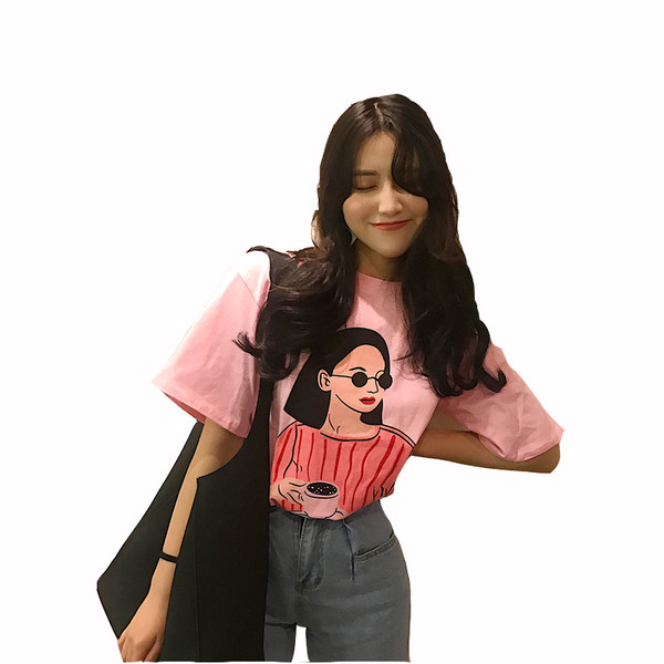 Női sport-alkalmi póló freestyle mintával, két színben