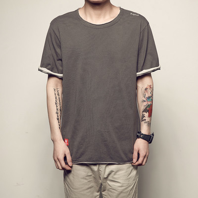 Κομψό ανδρικό μπλουζάκι σε διάφορα χρώματα με άνευ ραφής μανίκια