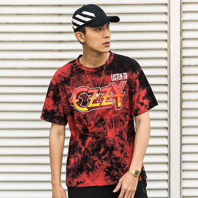 Κομψή ανδρική μπλούζα κοντομάνικη με λευκή και κόκκινη εκτύπωση