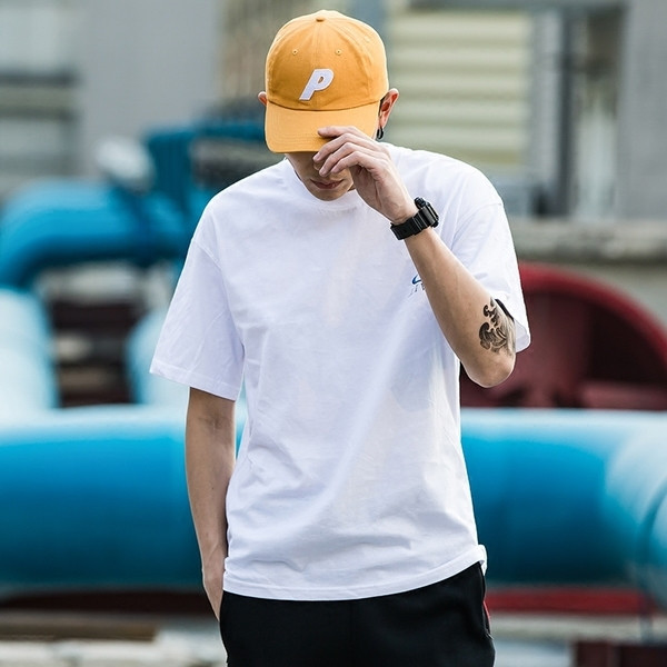 Ανδρική μπλούζα με μανίκια 3/4 με μίνι ετικέτα και λευκό και μαύρο χρώμα