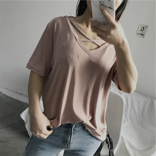 Γυναικείο μπλουζάκι με ντεκολτέ σε σχήμα V σε διαφορετικά χρώματα