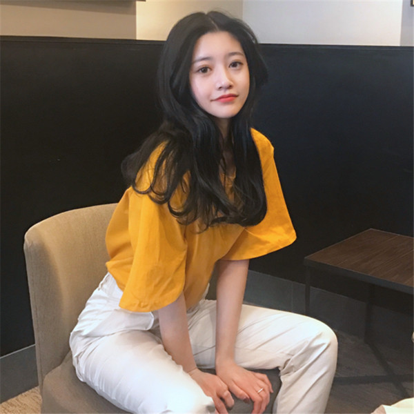 Γυναικείο μπλουζάκι σε φαρδύ μανίκι με πολύχρωμο γιακά