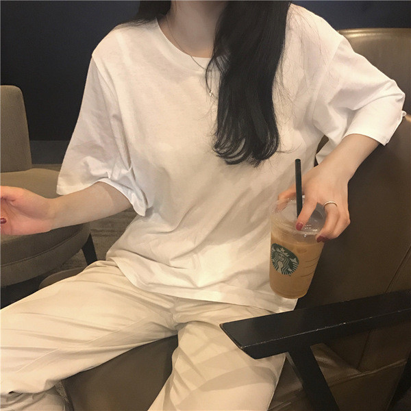 Γυναικείο μπλουζάκι σε φαρδύ μανίκι με πολύχρωμο γιακά