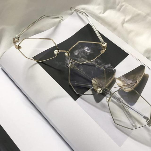 Κομψά γυναικεία  γυαλιά  χωρίς διόπτρα σε δύο χρώματα