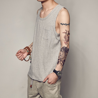 Ανδρικό αμάνικο σε δύο χρώματα με διακοσμητική τσέπη