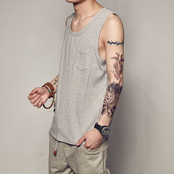 Ανδρικό αμάνικο σε δύο χρώματα με διακοσμητική τσέπη