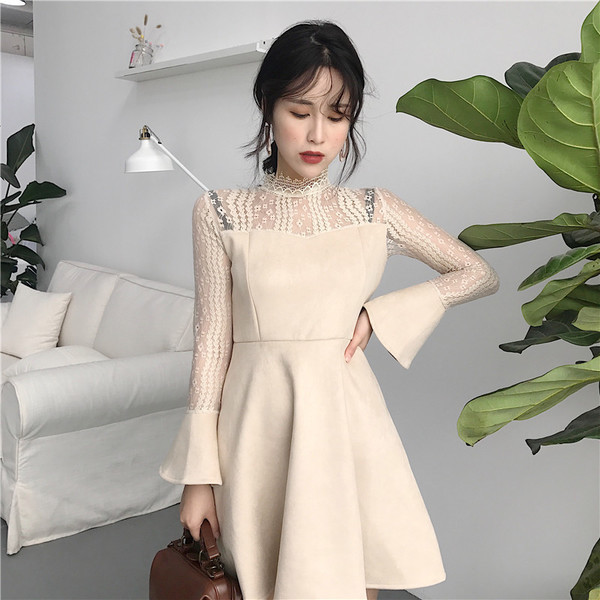 Finom női rövid kivágott ruha csipke O-alakú gallérral és ujjakkal, két színben