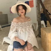 Stílusos női ing leesett vállú, széles ujjú, gyönyörű hímzéssel két színben