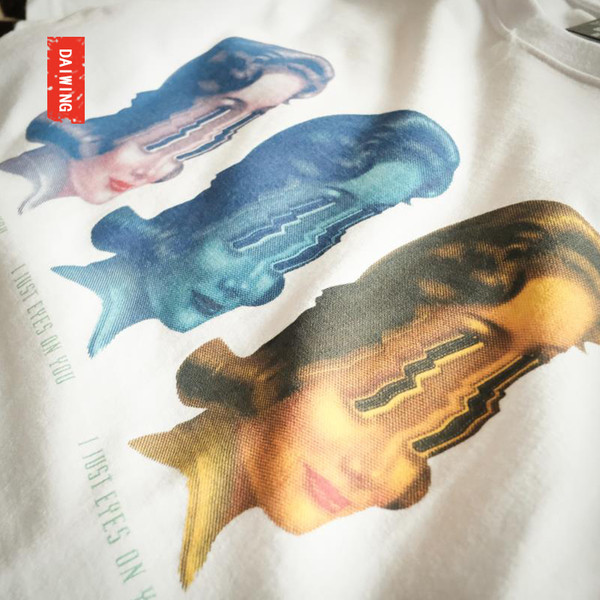 Férfi póló rövid ujjal fekete-fehérben, mintával