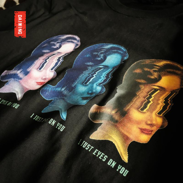 Férfi póló rövid ujjal fekete-fehérben, mintával