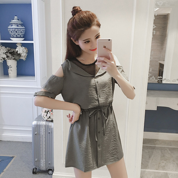 Καθημερινό γυναικείο φόρεμα με ντεκολτέ σε σχήμα V 