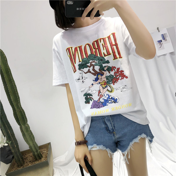 Γυναικείο  T-shirt με  φαρδιά μανίκια σε δύο χρώματα και έγχρωμη εκτύπωση