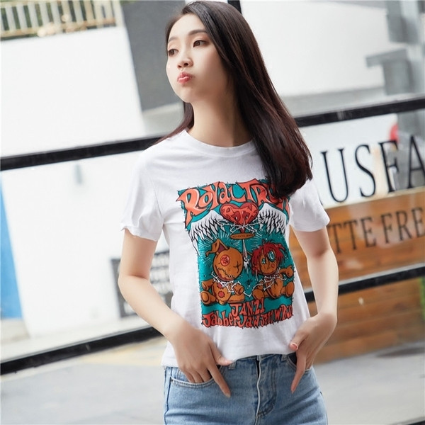 Γυναικείο μπλουζάκι με κοντό μανίκι σε λευκό χρώμα και έγχρωμη εκτύπωση