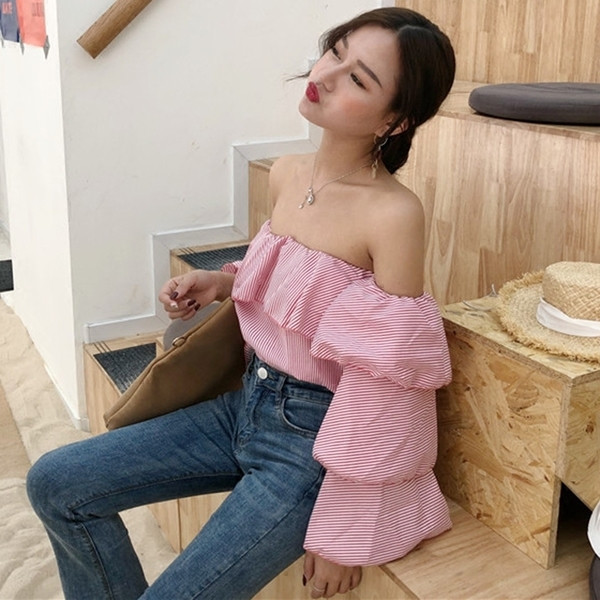 Modern női korszerű csíkos ing leesett vállú, érdekes ujjakkal