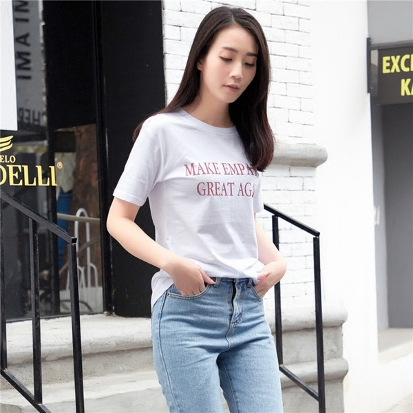 Női alkalmi póló rövid ujjal, fehér színben és felirattal