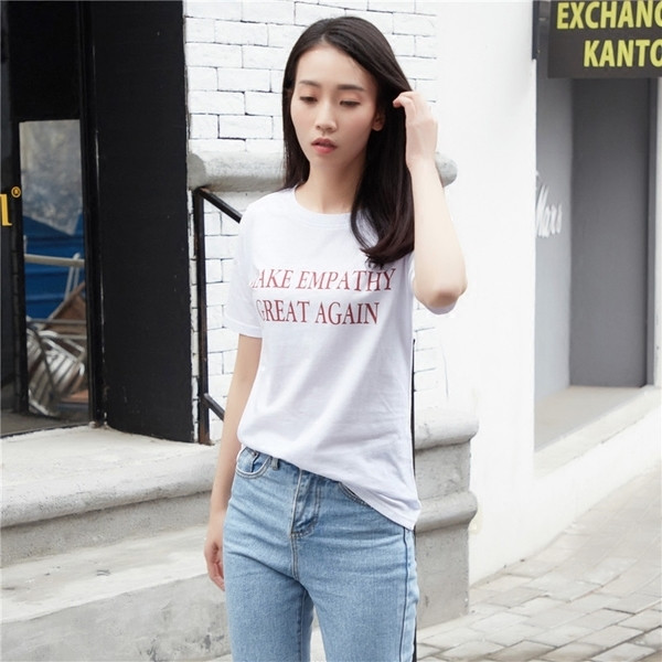 Női alkalmi póló rövid ujjal, fehér színben és felirattal