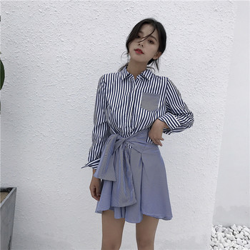 Κομψό γυναικείο μπλουζοφόρεμα με μακριά ραβδωτή δαντέλα με διακοσμητική τσέπη και κορδέλα