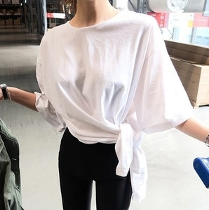 Γυναικεία ελεύθερη μπλούζα με μανίκι 3/4 και πλάγια σχισμή