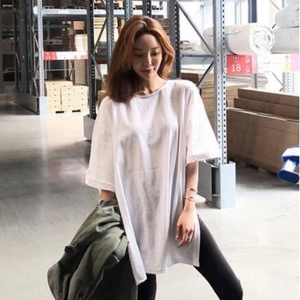 Γυναικεία ελεύθερη μπλούζα με μανίκι 3/4 και πλάγια σχισμή