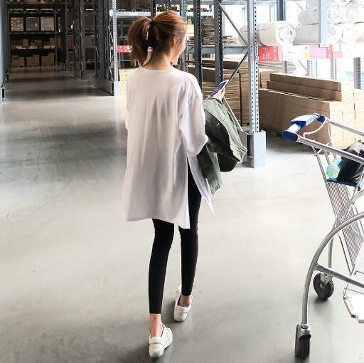 Γυναικεία ελεύθερη μπλούζα με μανίκι 3/4 και πλάγια σχισμή