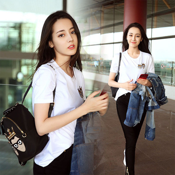 Alkalmi női póló rövid ujjal, fehér színben, mintával