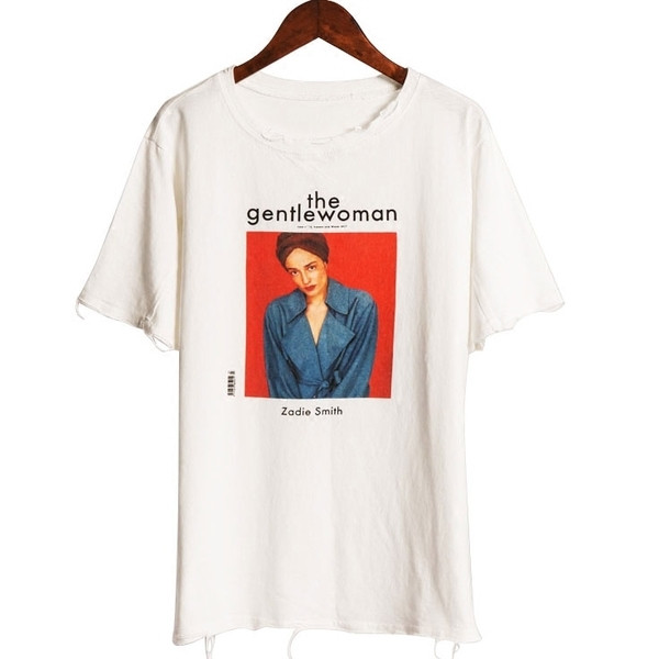 Γυναικεία μπλούζα με κοντό μανίκι και έγχρωμη εκτύπωση