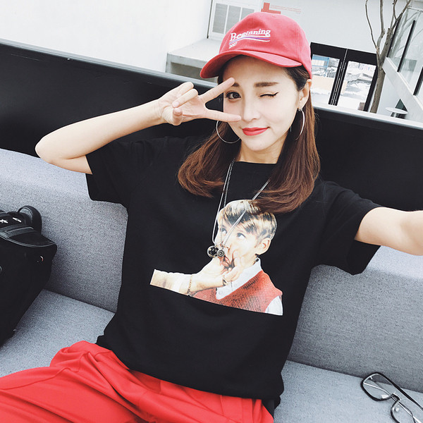 Γυναικεία μπλούζα με  3/4  μανίκι - άσπρο και μαύρο χρώμα