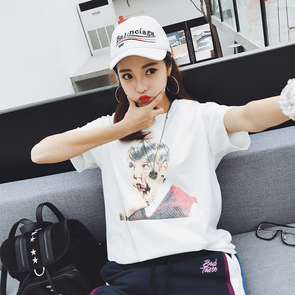 Γυναικεία μπλούζα με  3/4  μανίκι - άσπρο και μαύρο χρώμα