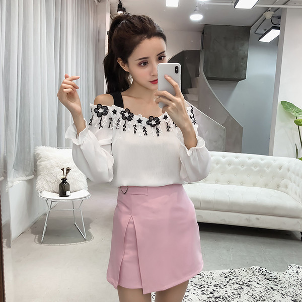 Egyszerű női ing vágott vállú, 3D virágmotívumokkal