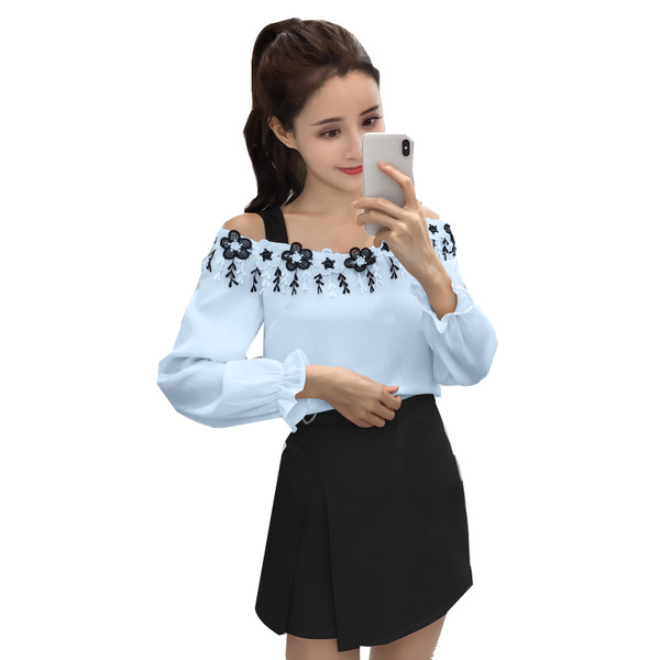 Egyszerű női ing vágott vállú, 3D virágmotívumokkal